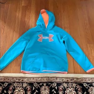 A simple nylon girls hoodie.